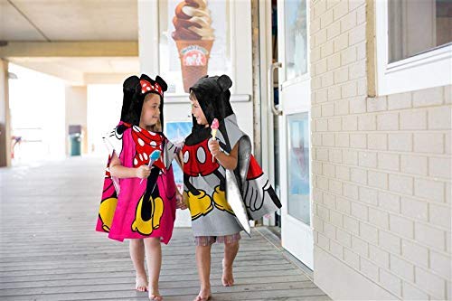 Jay Franco Disney Minnie Mouse Kids Bath/Pool/Beach Hooded Poncho - Super Soft & Absorbent Cotton Towel, Measures 28 X 28 Inches