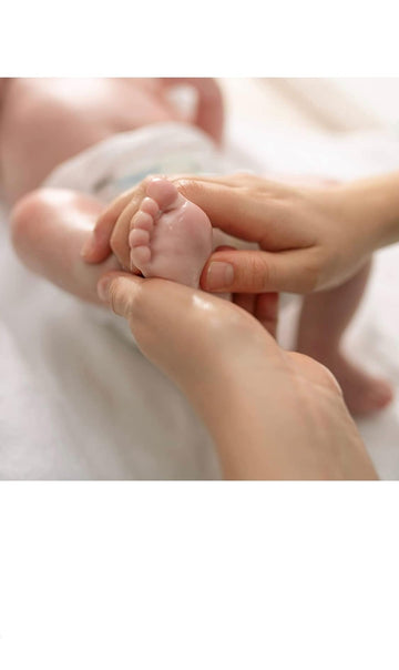 Hipp Baby Body Oil With Organic Almond Oil - 200 Ml - German -