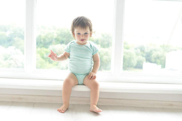 Bambini Interlock White Closed-Toe Sleep & Play - Large