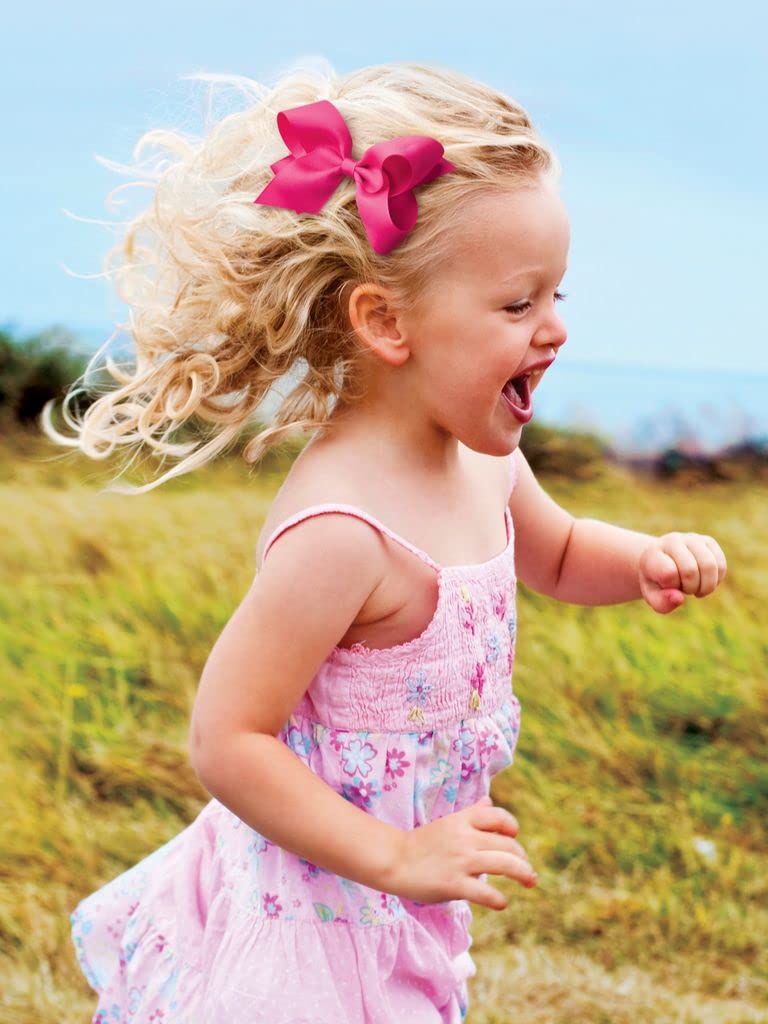 Wee Ones Girls' Classic Grosgrain Hair Bow With Scalloped Edges And Plain Wrap Center On A Weestay Hair Clip, King, Sweet Nectar