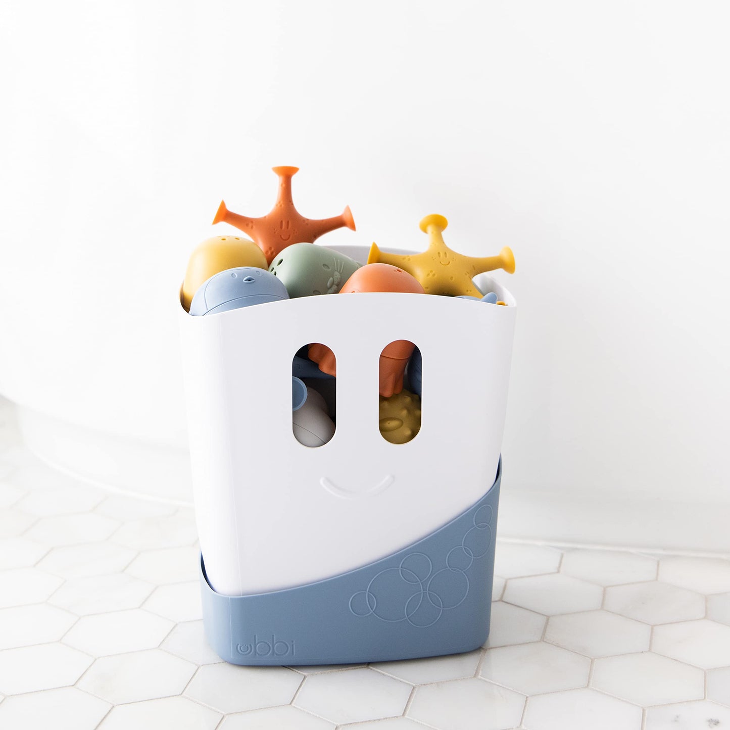 Ubbi Stand Up Bath Toy Storage Organizer, Bath Caddy with Removable Drying Rack Bin for Toddlers and Baby, Cloudy Blue