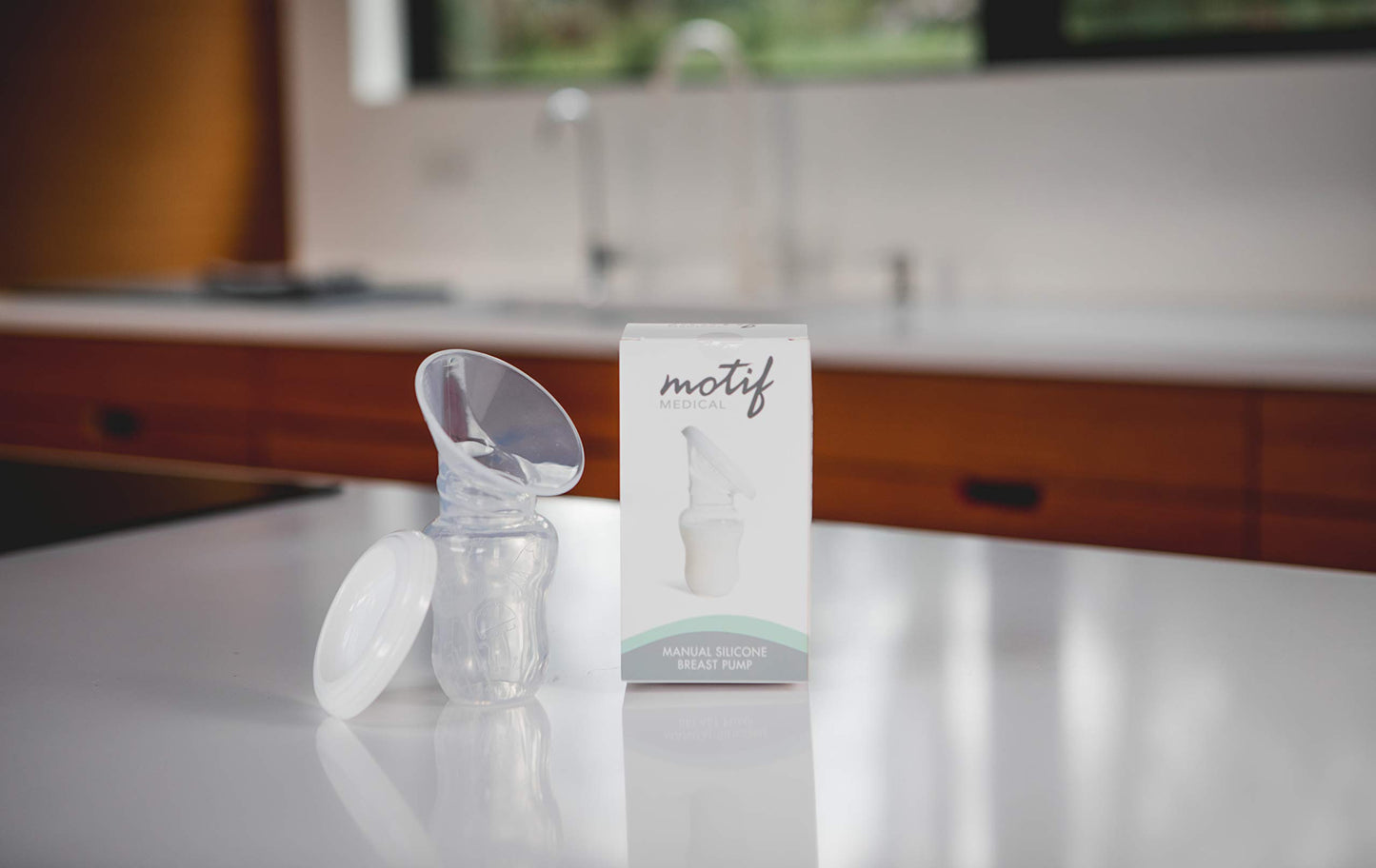 Motif Medical, Manual Silicone Breast Pump, 100% Food Grade Hand Breastmilk Pump For Breastfeeding Moms, Newborn Baby Essentials