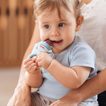 Nuby Baby? First Food Feeder - Soft Silicone Feeding Pouch With Hygienic Cover | For First Soft Foods And Teething | 2 Pack: Aqu