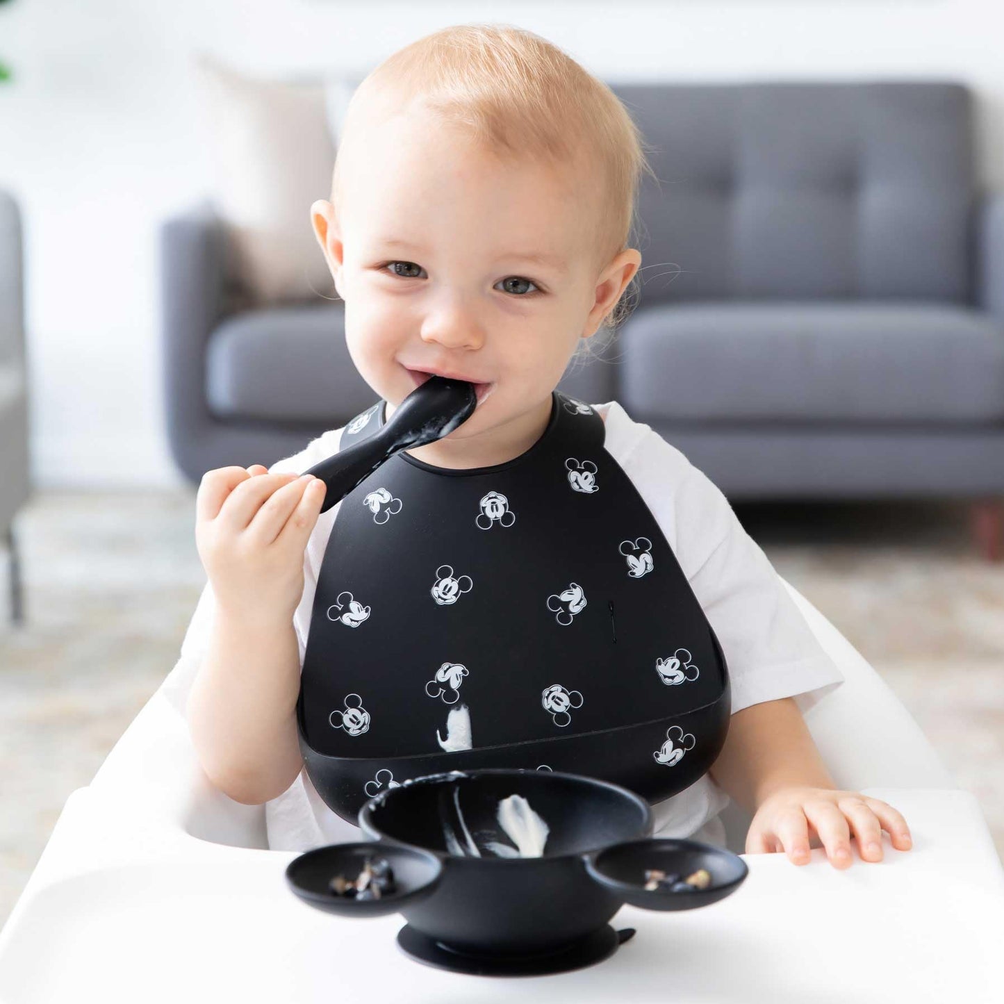 Bumkins Disney Bibs, Silicone Pocket For Babies, Baby Bib For Girl Or Boy, For 6-24 Months Up To Toddler, Essential Must Have Fo