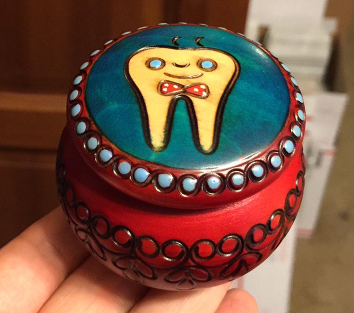 Hlpiamok Aeiniweraabbcc Spprandom Tooth Fairy Box Polish Handmade Wooden Round Boy'S Tooth And Curl Box First Tooth Keepsake Box