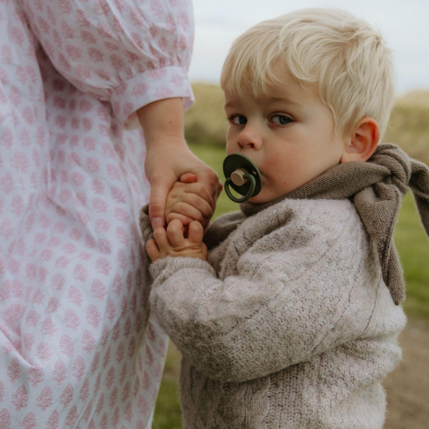 Frigg Little Viking Natural Rubber Baby Pacifier 2-Pack | Made In Denmark | Bpa-Free (Ocean View/Cocoa, 6-18 Months)