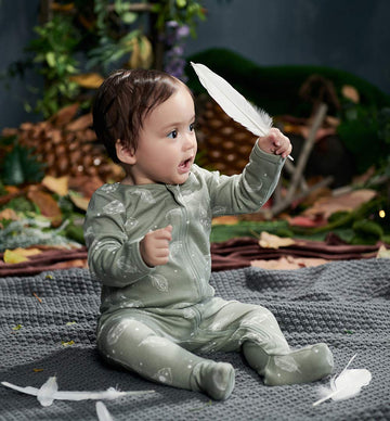 Owlivia Organic Cotton Baby Pajamas, Boys Girls Zip Front Sleep 'N Play, Footed Sleeper, Long Sleeve(12-18 Months, Feather)