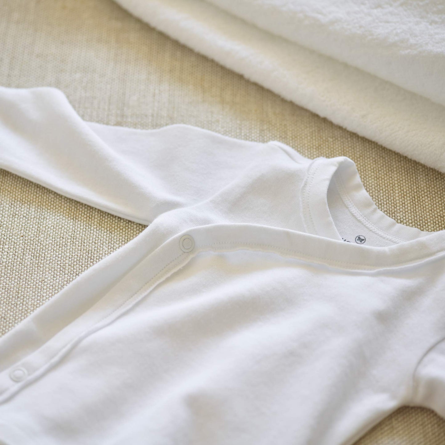 Honestbaby Unisex Baby 3-Pack Organic Cotton Long Sleeve Side-Snap Kimono Tops And Toddler T Shirt Set, Bright White, Newborn Us