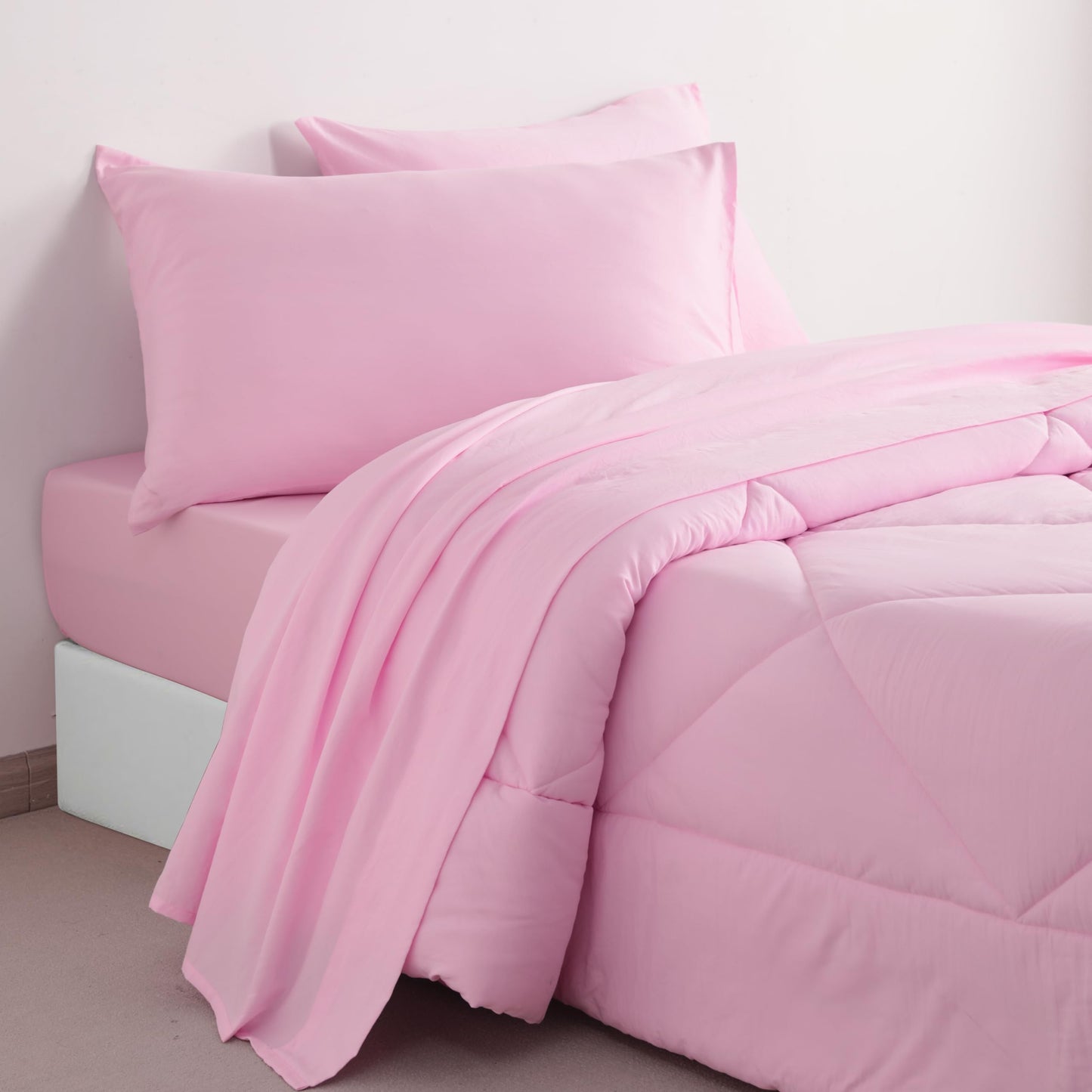 Flxxie 5 Pieces Toddler Bedding Set, Soft And Breathable Microfiber Crib Sheet Set, Includes Quilted Comforter, Flat Top Sheet,