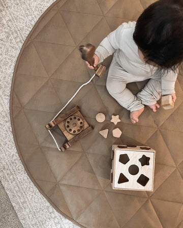 Uniklook Padded Quilted Leather Round 47' 120Cm Play Mat | Indoor Outdoor | Reversible Tan + Cream | Timmy Time Mat Crawling Pl