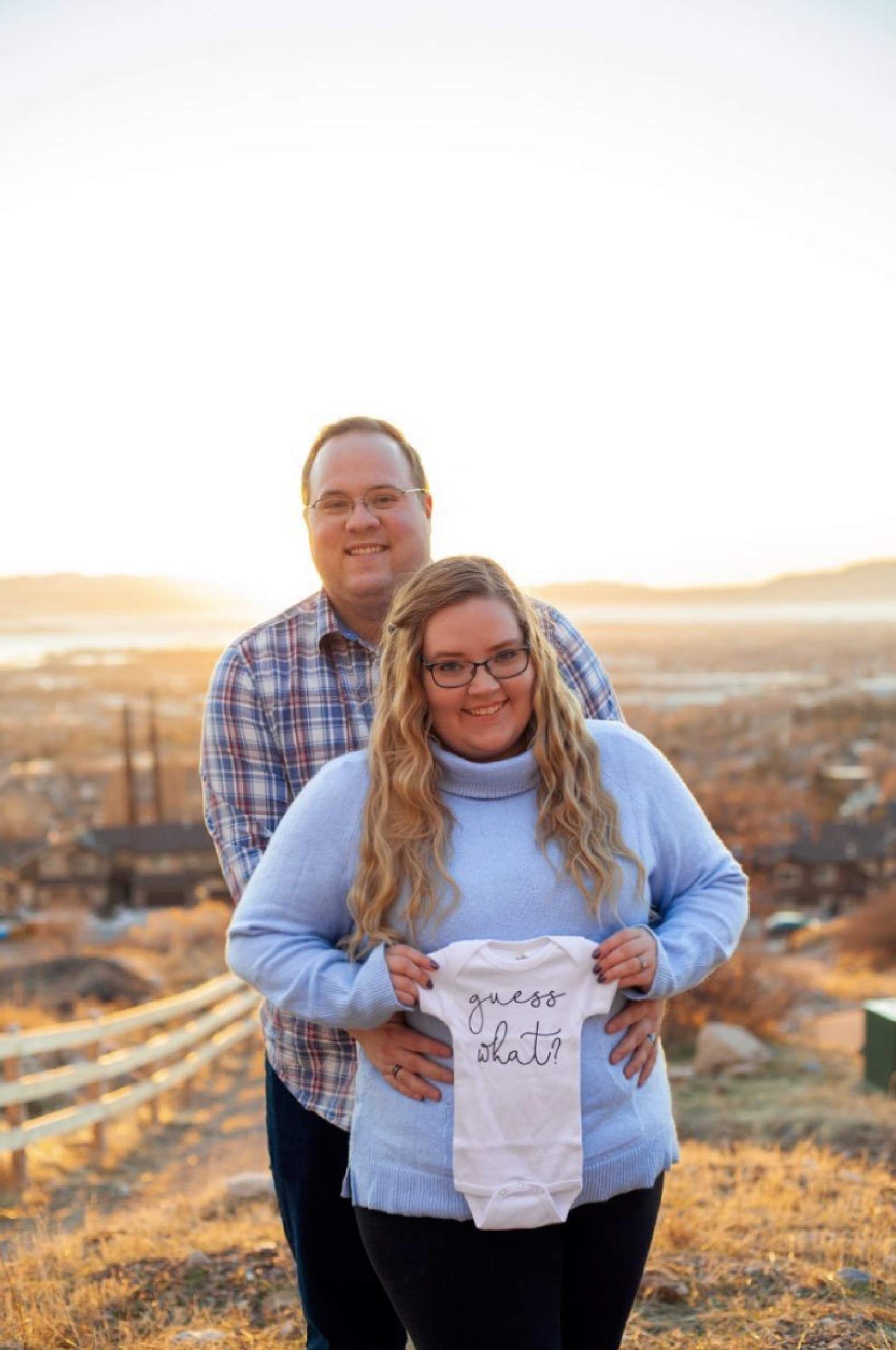 Bump And Beyond Designs Baby-Boys Surprise Pregnancy Announcement To Family Guess What Leotard White, 0-3 Months