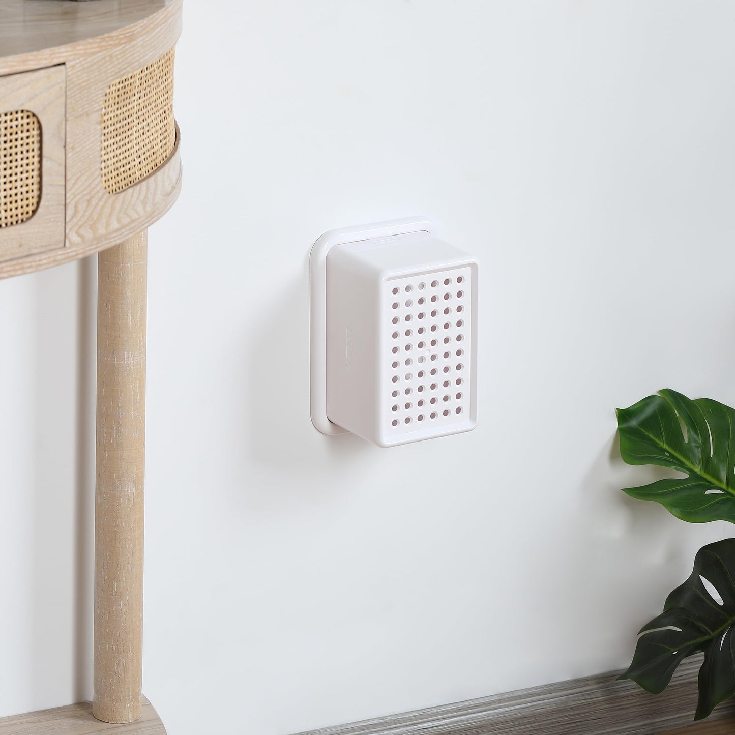 Bates Extra Large Baby Safety Outlet Box, Plug Covers For Electrical Outlets, Child Proof Socket Covers