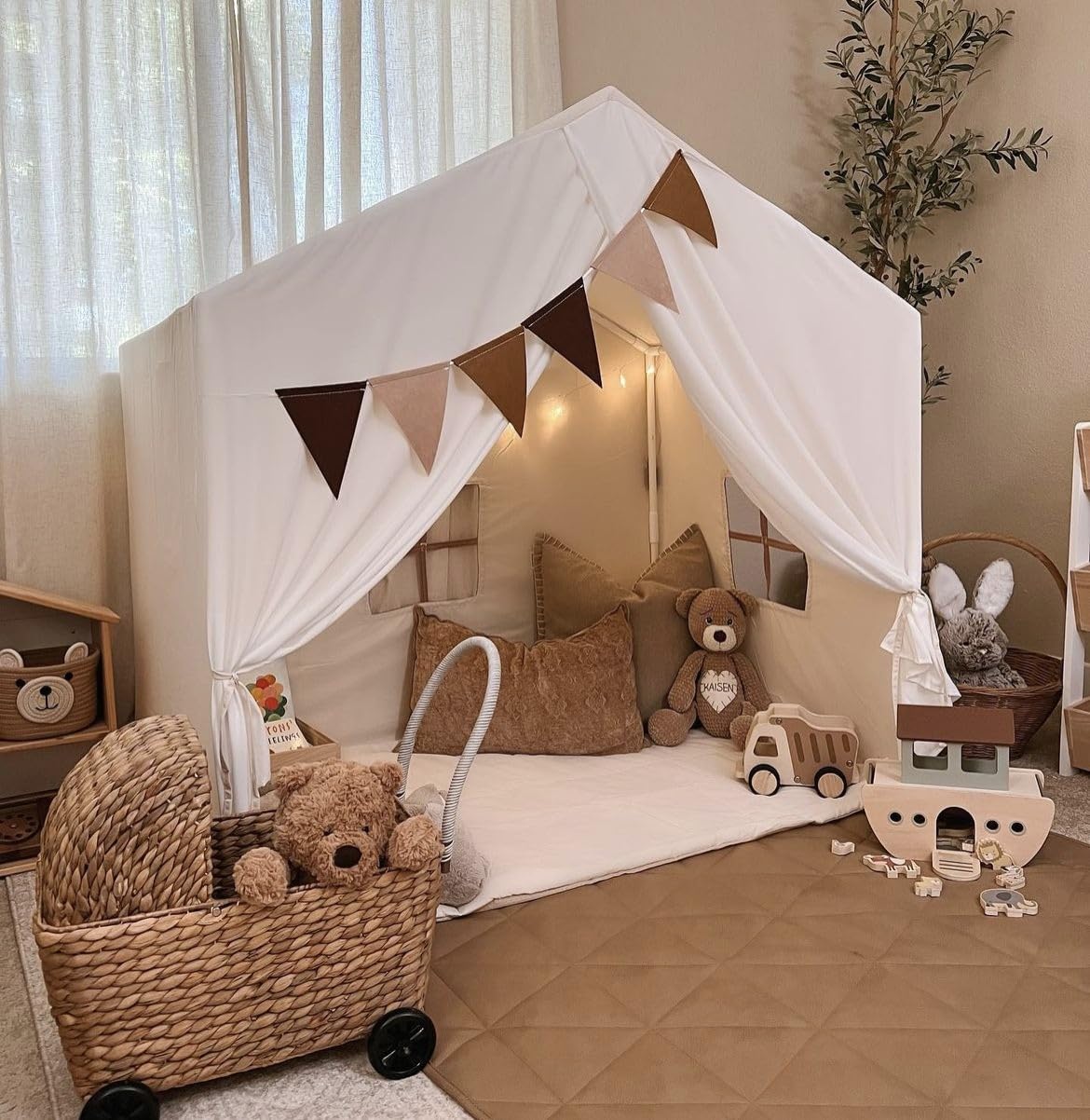 Uniklook Padded Quilted Leather Round 47' 120Cm Play Mat | Indoor Outdoor | Reversible Tan + Cream | Timmy Time Mat Crawling Pl