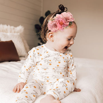 Cinaci 5 Pack White Pink Delicate Rose Flower Nylon Headbands Floral Hair Bows Daisy Flowers Headband Elastic Hair Bands Easter