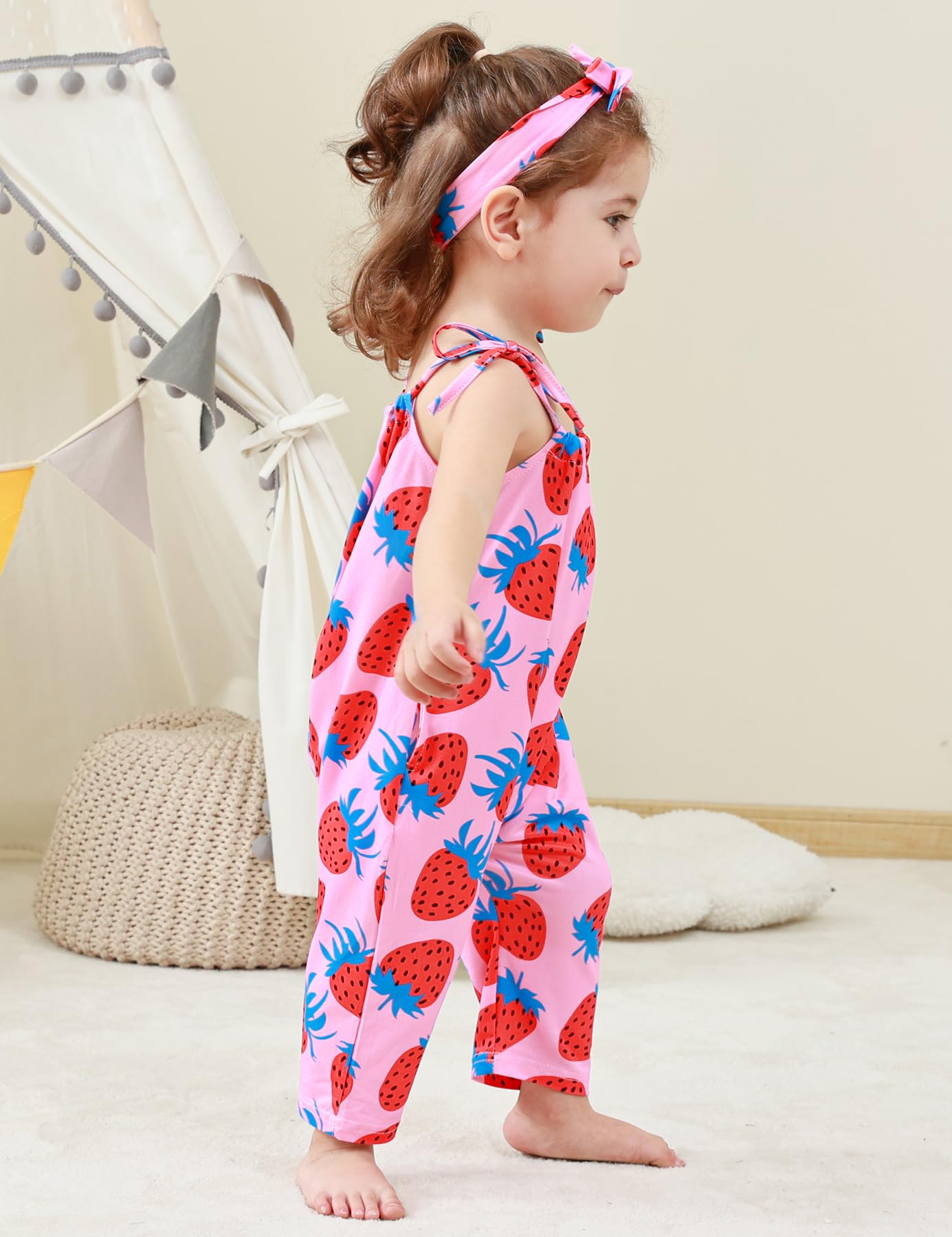 Lindanina Toddler Baby Girls Romper Strawberry Sleeveless Jumpsuit Summer Cute Clothes Adjustable Tie-Up Strap 12-24 Months Infa