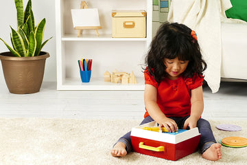 Fisher Price Classics - Record Player - Retro, Tactile Interactive Retro Toy for Kids, Girls, Boys, Toddlers, Baby, Preeschooler