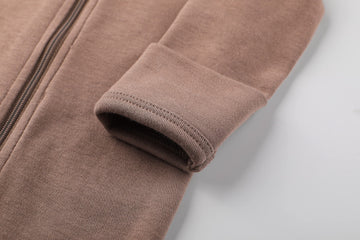 O2 Baby Baby Boys Girls Organic Cotton Zip Front Sleeper Pajamas, Footed Sleep 'N Play(3-6 Months, Brown)