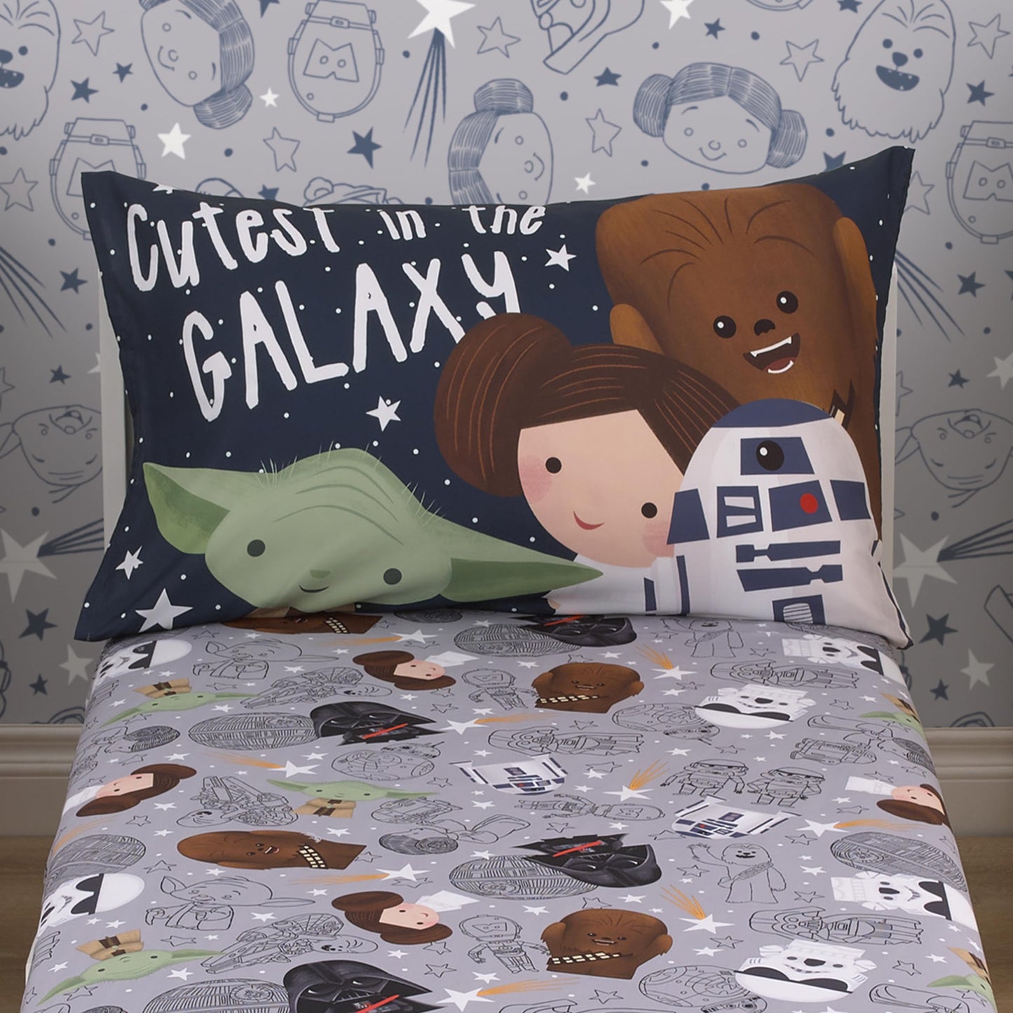 Star Wars Welcome To The Galaxy Navy And Gray Yoda, Princess Leia, R2-D2, And Chewbacca 2 Piece Toddler Sheet Set - Fitted Botto