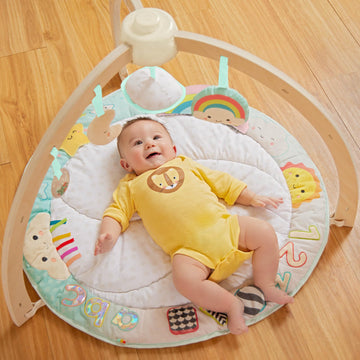 B. Baby - Wooden Baby Gym - Soft Play Mat - 5 Hanging Sensory Toys - Developmental Activities - Newborn - Sunrise To Sunset Play