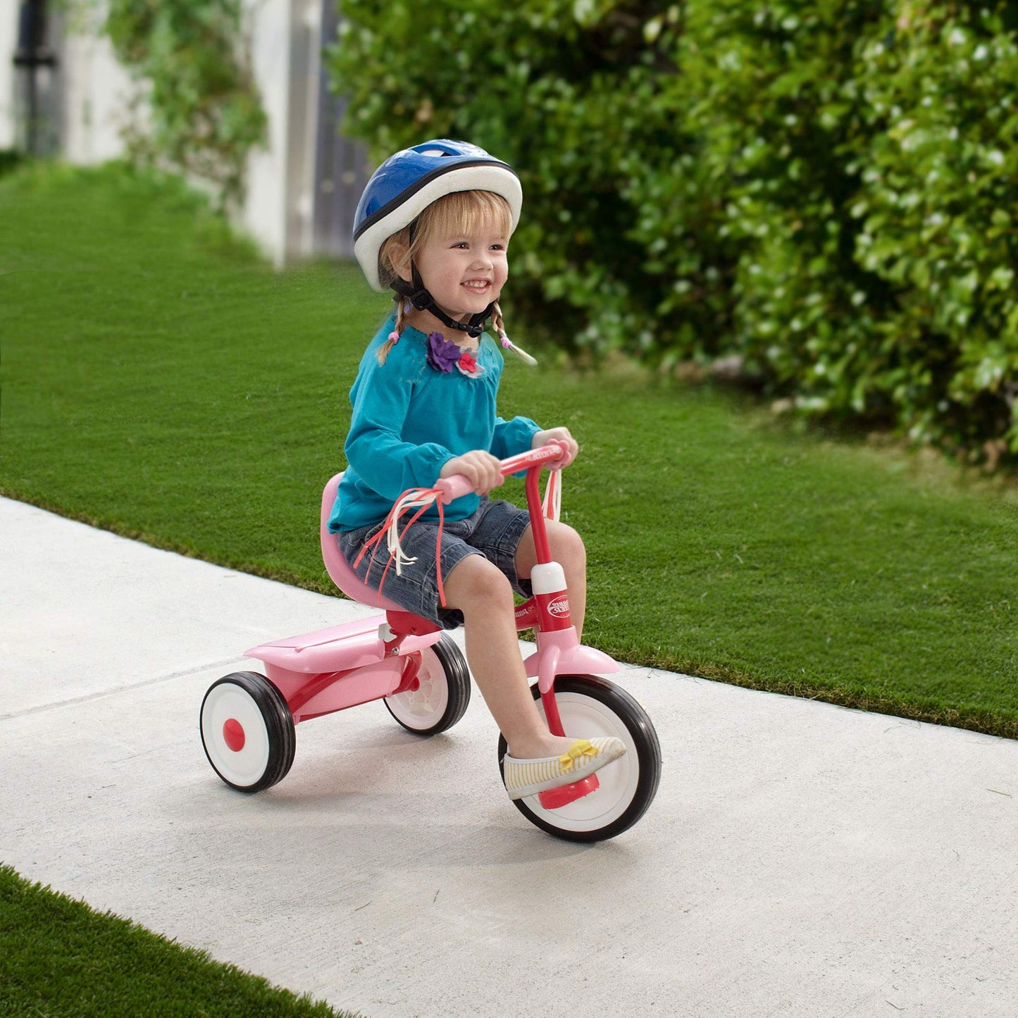 Radio Flyer 415PS Kids Readily Assembled Steel Framed Adjustable Beginner Fold 2 Go Trike with Spacious Storage Bin and Handle S