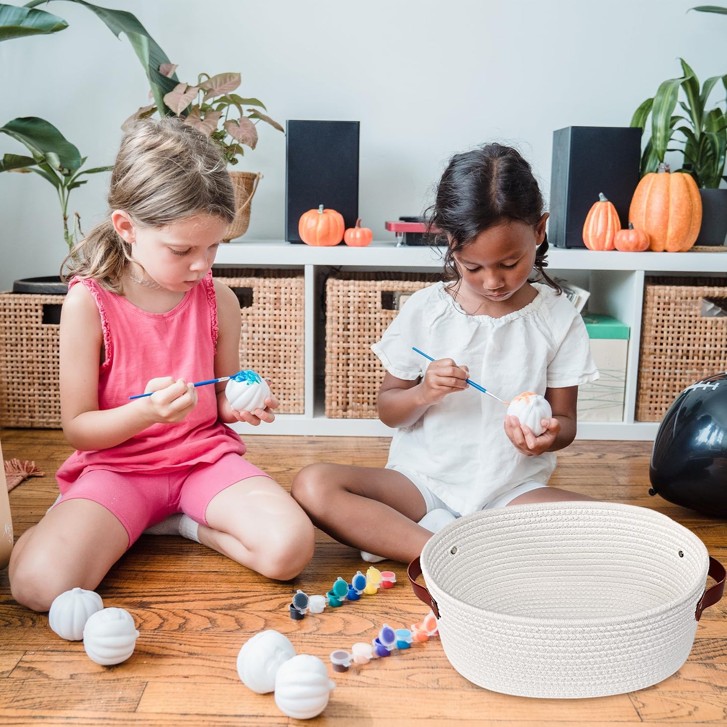 Abenkle Small Woven Basket, Cute Small Basket, Rope Room Shelf Storage Basket, Cat Dog Toys Basket Chest Box, Empty Decorative G