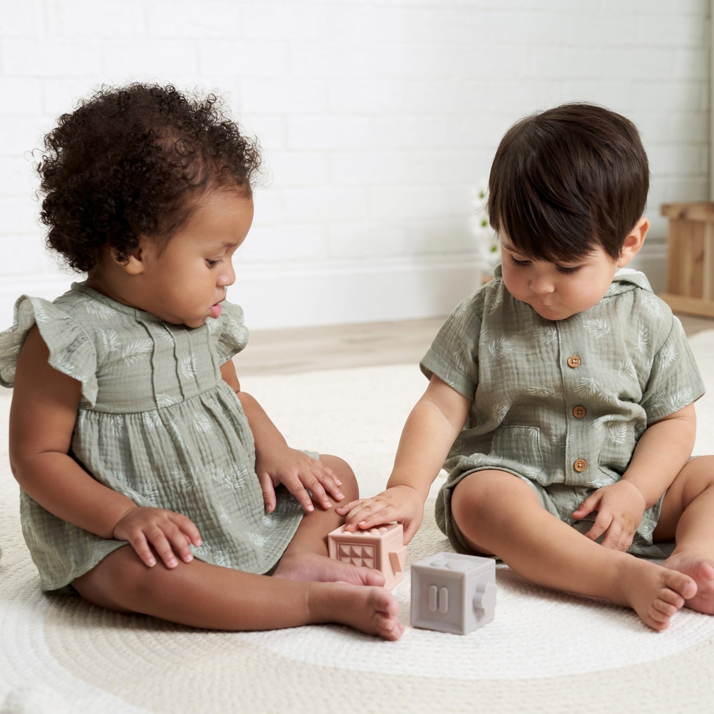 Gerber Baby Boys Hooded Cotton Romper, Palms, 0-3 Months