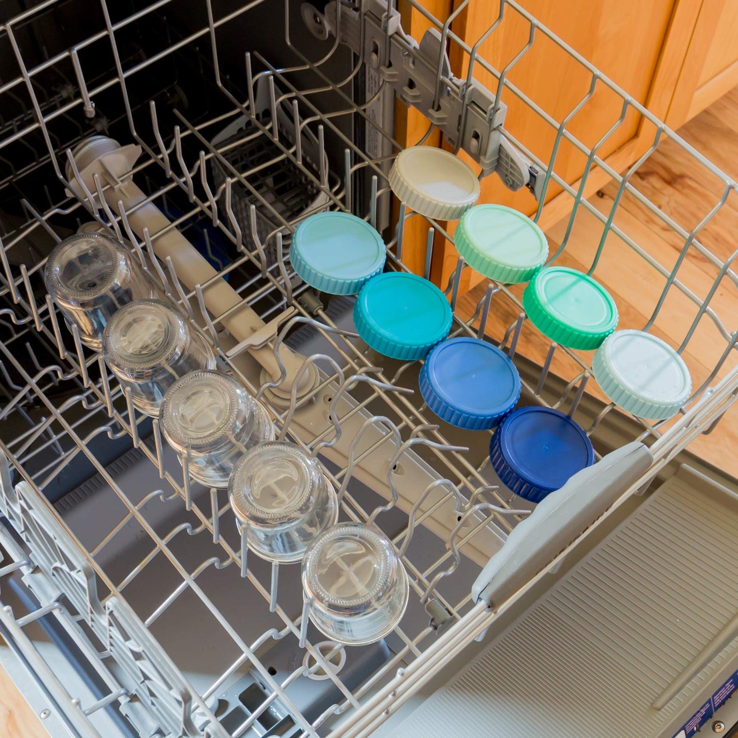 Youngever Glass Baby Food Storage, 6 Ounce Baby Food Glass Containers With Airtight Lids, Glass Jars With Lids (8 Coastal Colors