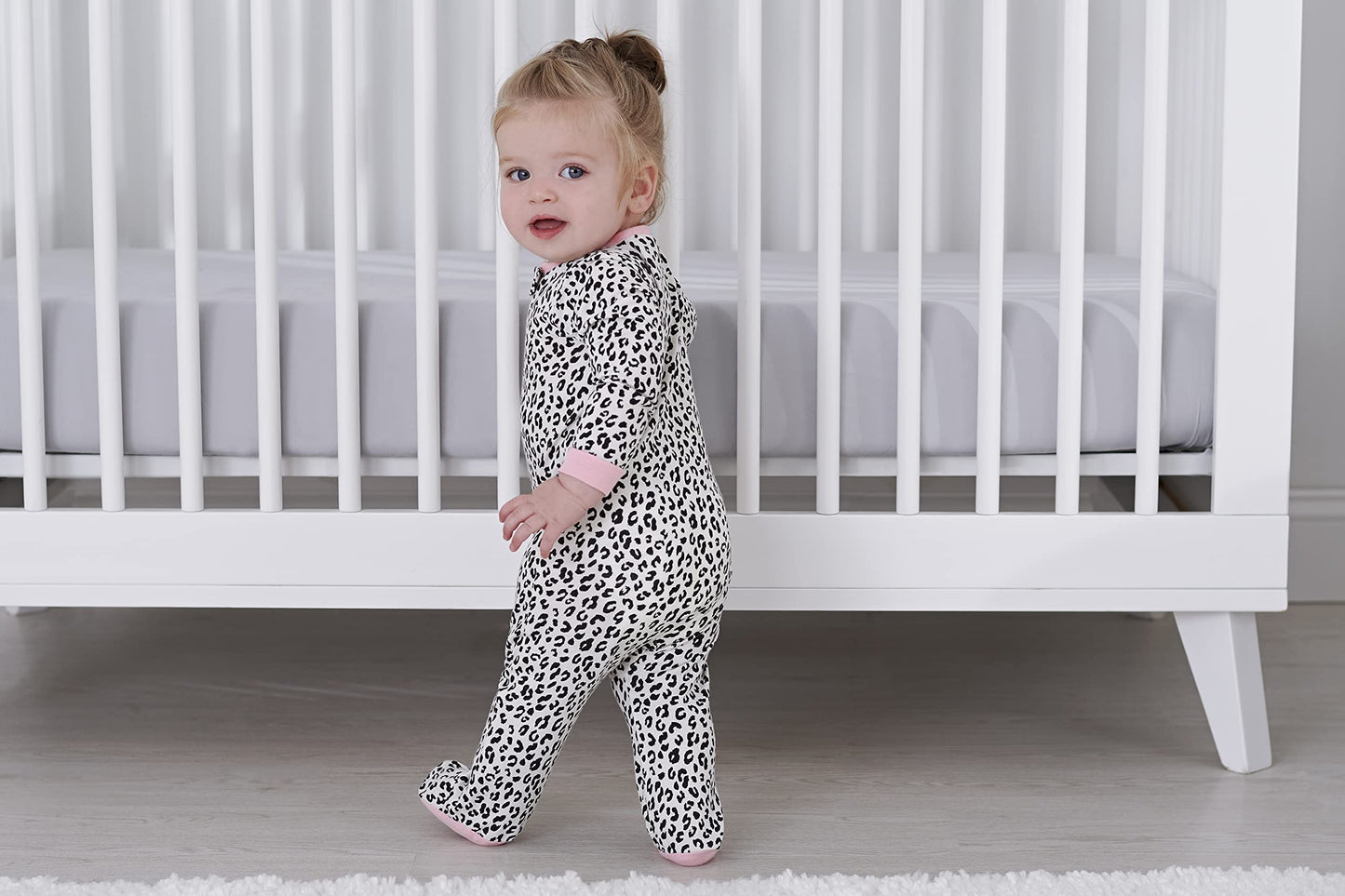 Gerber Baby Girls 4 Pack Sleep 'N Play Footie Leopard Pink Preemie