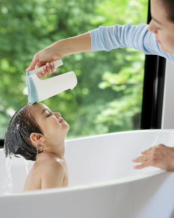 Skip Hop Baby Bath Rinse Cup Wave Tear Free Waterfall Rinser White