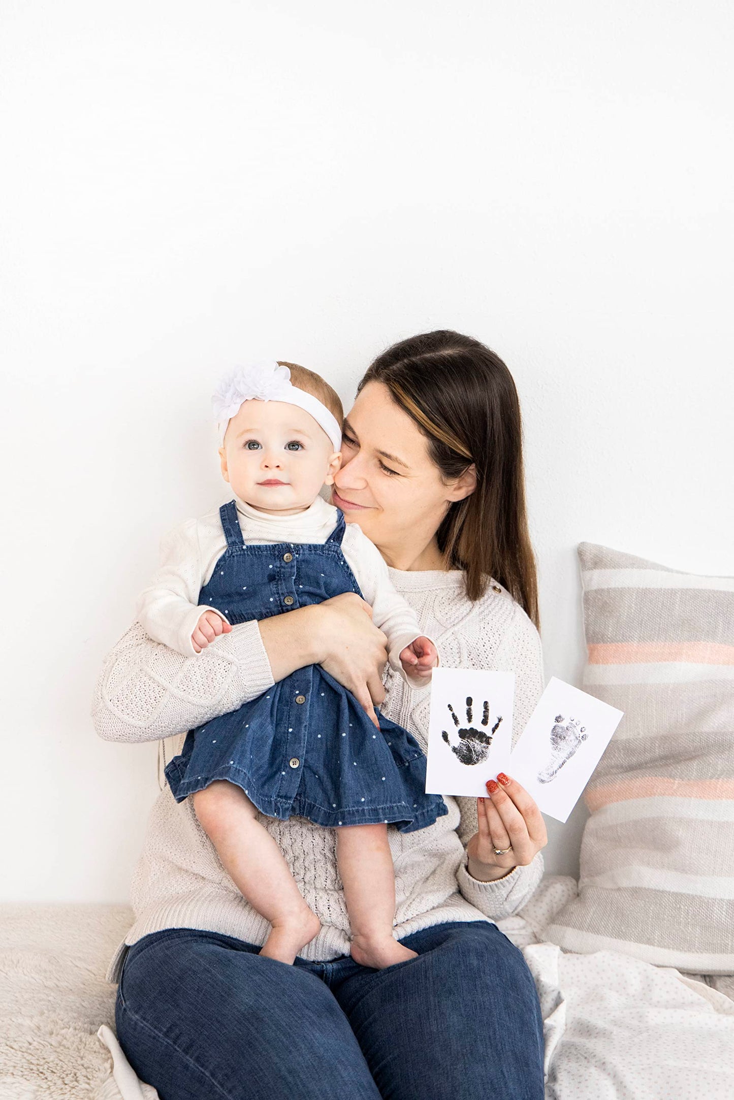 Pearhead 4-Pack Clean-Touch Ink Pad Kit, Mess-Free Inkless Handprint And Footprint Pad With Impression Cards, Suitable For Babie