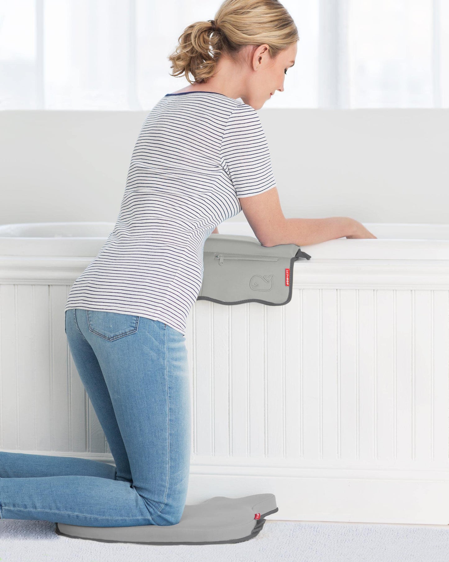 Skip Hop Moby Bath Kneeler, Grey