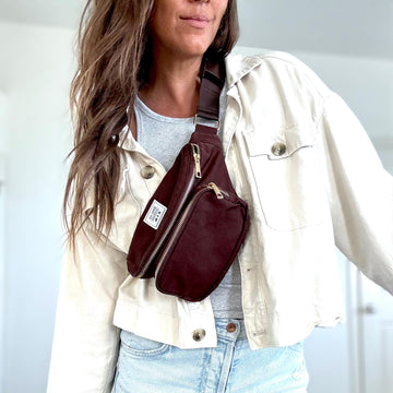 Ditty Co. Small Diaper Bag - Portable Changing Pad - Crossbody Bags For Women - Baby Wipe Holder - Baby Travel Essentials (Choco