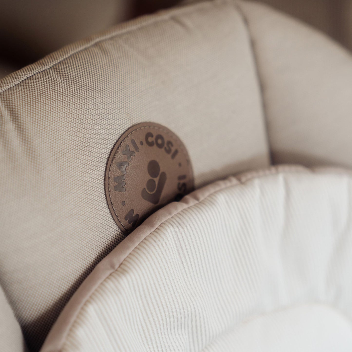 Maxi-Cosi Minla 6-In-1 Foldable High Chair In Classic Green