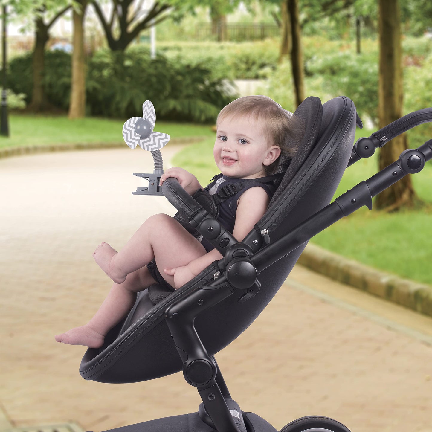 Good Gear Soft Fin Clip On Fan For Travel Stroller, Baby Crib & Car Seat - Black Star/White