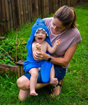 Hudz Kidz Hooded Baby Shark Towel, Soft 100% Cotton, Perfect For Newborn Through Toddler (Blue)