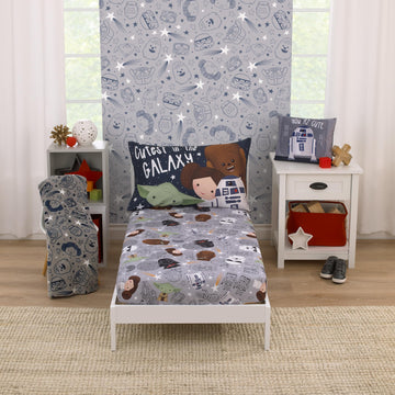 Star Wars Welcome To The Galaxy Navy And Gray Yoda, Princess Leia, R2-D2, And Chewbacca 2 Piece Toddler Sheet Set - Fitted Botto