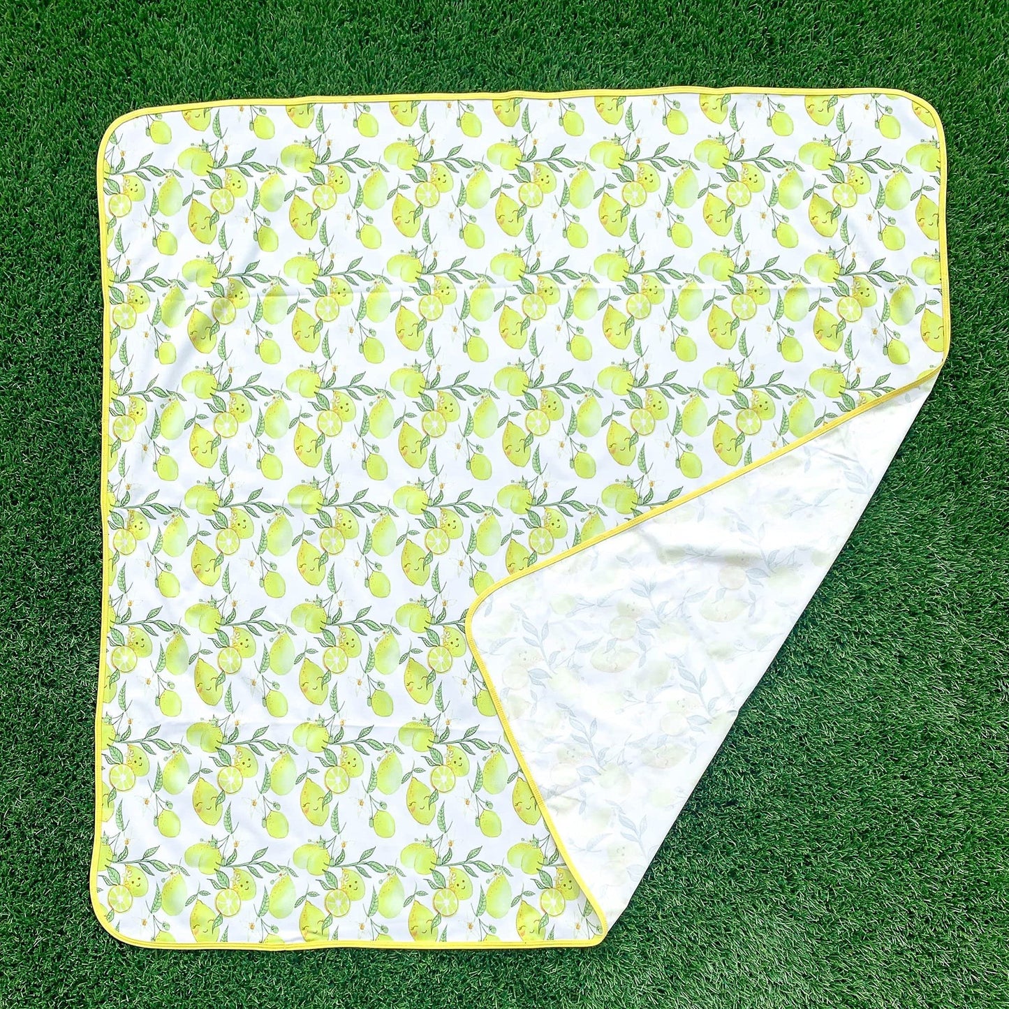Bapronbaby Fresh Lemon Splash Mat - Waterproof Catch-All For Under High Chairs, Floors, Tables, Playtime Or Arts & Crafts - Mach
