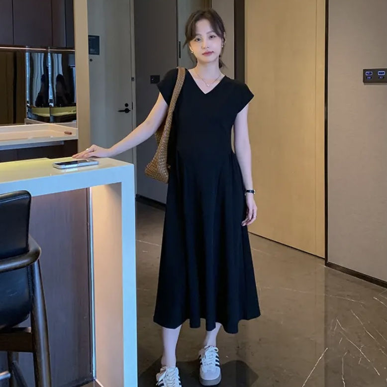 Maternity dress Summer Wear Slimming Elegant V-neck Skirt Summer 2025 New Short-sleeved Long Skirt