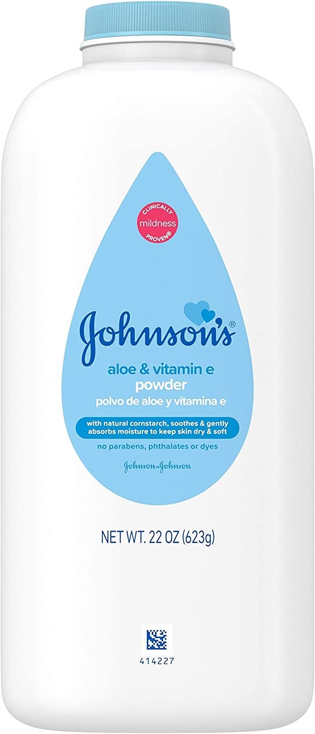 Johnson'S Baby Powder, Pure Cornstarch, Aloe & Vitamin E, 22 Ounce (Pack Of 2) - Packaging May Vary