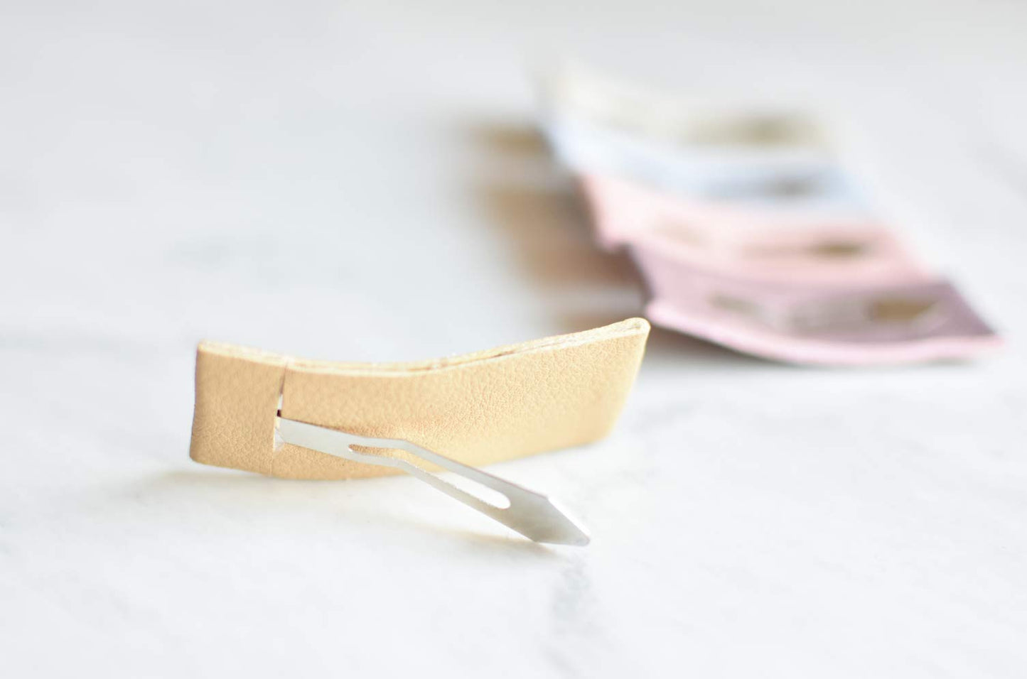 California Tot Rectangle Faux Leather Hair Snap (Cottontail Set Of 5) One Size