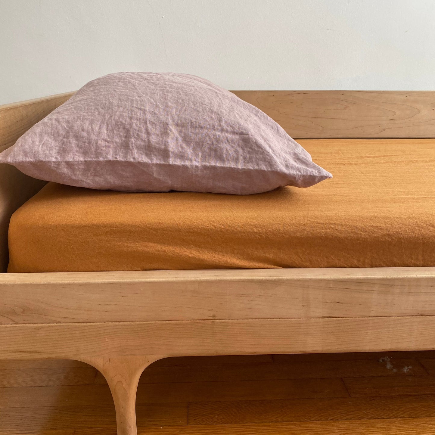 Crib Linen Fitted Sheet (Clay)