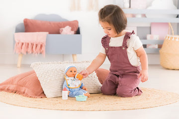 Corolle Mon Premier Poupon Mealtime Set - 5-Piece Accessory Set Includes Feeding Bottle, Cup, Bib, Feeding Dish & Spoon, Fits 12