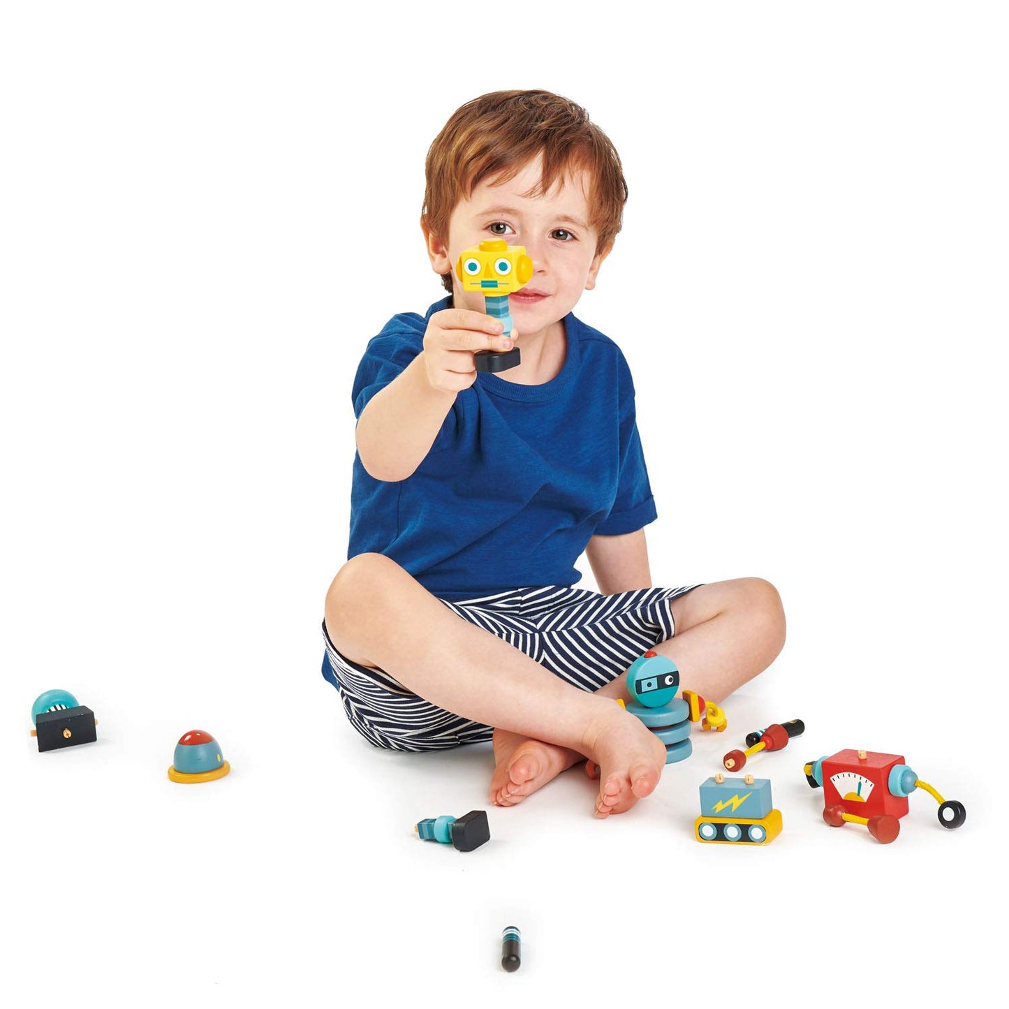 Tender Leaf Toys - Robot Construction - 17 Pieces Wooden Construction Set to Build and Stack 3 Robot in Endless Variations - Dev