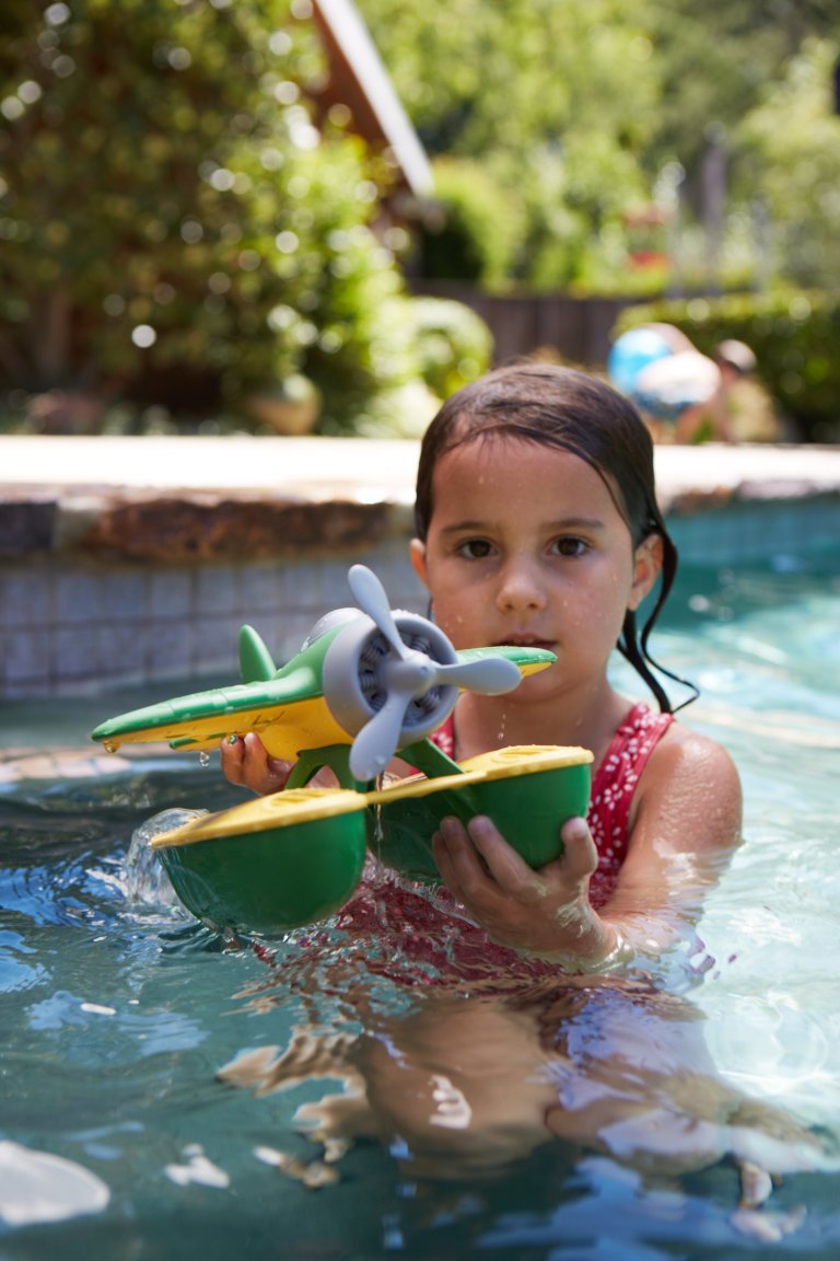 Green Toys Seaplane in Green Color - BPA Free, Phthalate Free Floatplane for Improving Pincers Grip. Toys and Games ,9 x 9.5 x 6