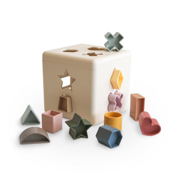 mushie Shape Sorting Box (Original) | Educational Learning Toy for Toddlers with 12 Shapes | Made in Denmark (10+ Months)