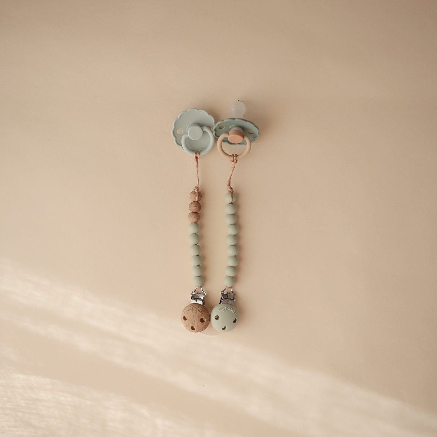 mushie 100% Silicone Baby Pacifier Clip BPA Free | Hera (Sage)