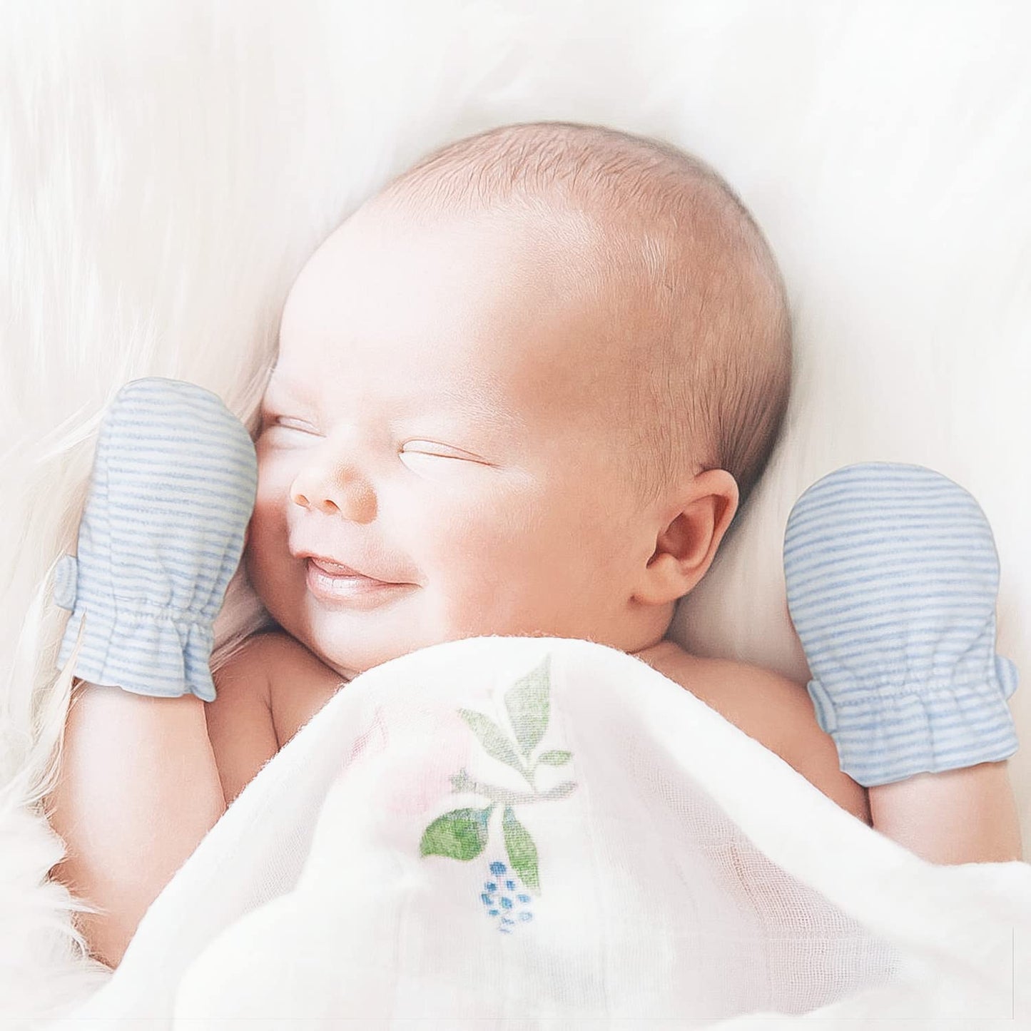 Newborn Baby No Scratch Mittens Stay On, 100% Cotton Breathable, Adjustable Infant Gloves For Baby Boys Girls Mittens (Blue Stri