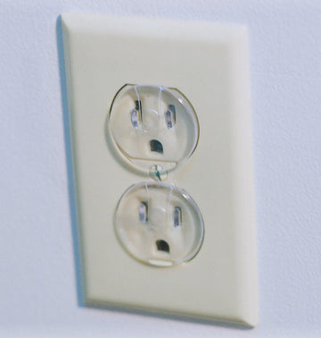 Safety 1St 12 Pack Ultra Clear Outlet Plugs