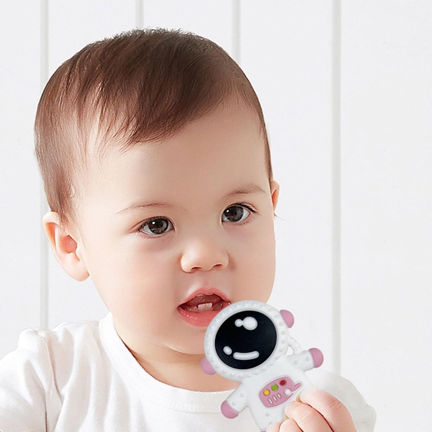 Cuxnoo Baby Teething Spaceman Toy for 3+ Months Infants Sucking, Food Grade Silicon Astronaut Styling Teether, BPA Free (Purple)