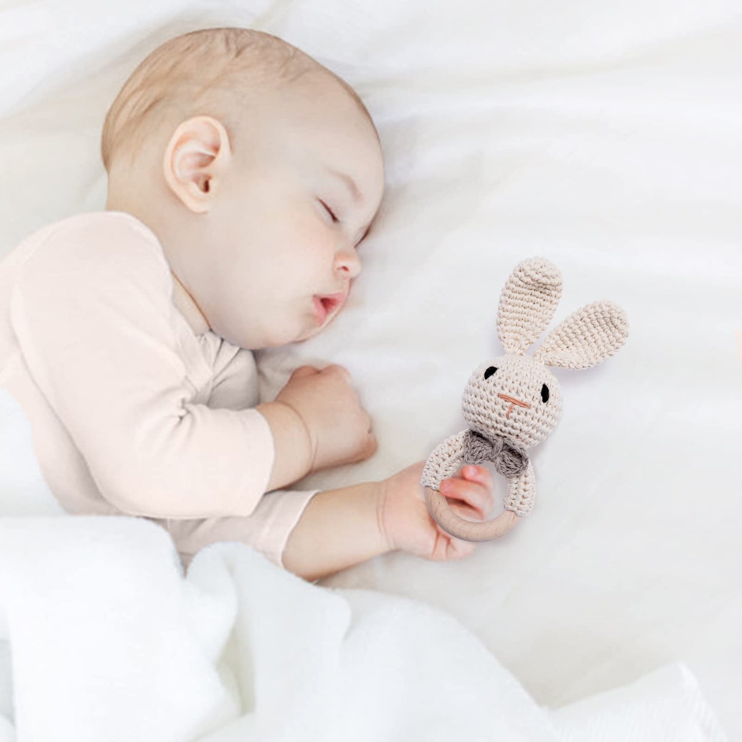 Youuys Wooden Baby Rattle Toys, Easter Bunny Rattle for Baby Crochet Bunny Rattle Toy Natural Wood, Shaker Rattle for Hand Grips